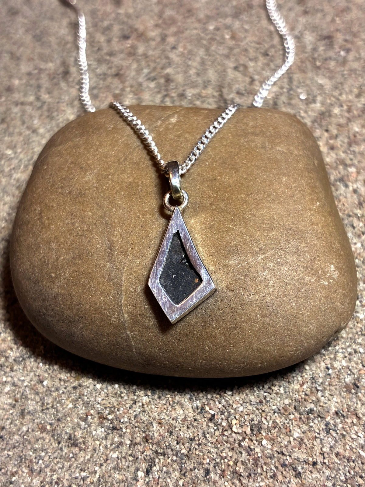 Lunar Pendant No. 20 — Classic, 0.14 g