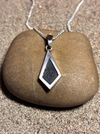 Lunar Pendant No. 10 — Grand, 0.24 g