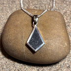 Lunar Pendant No. 07 — Grand, 0.24 g